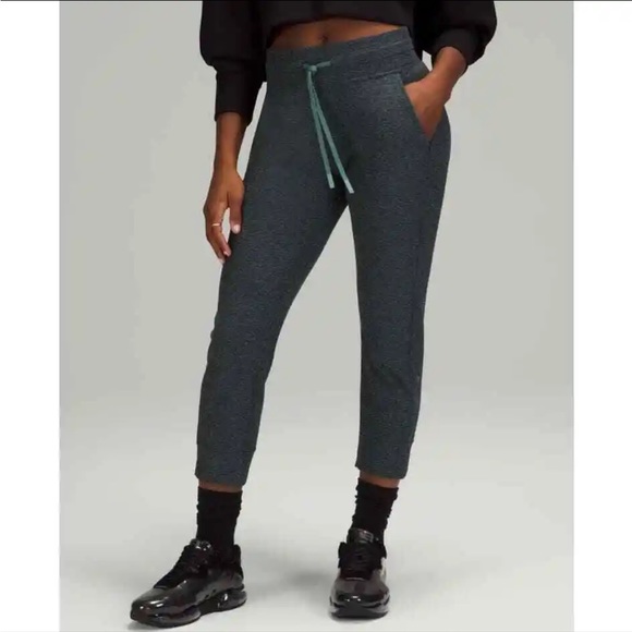 lululemon athletica Pants - Lululemon Ready to Rulu Jogger Crop
